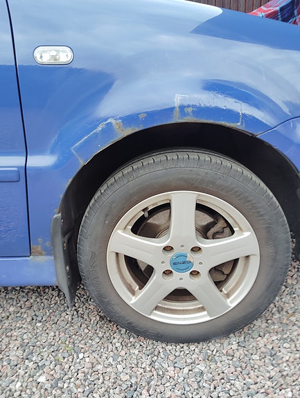 Volkswagen Polo 2 of 4
