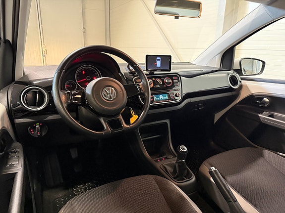 Volkswagen UP! 13 of 15