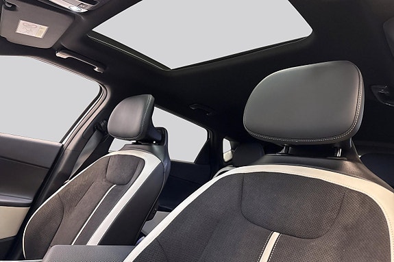 Kia EV6 11 of 25