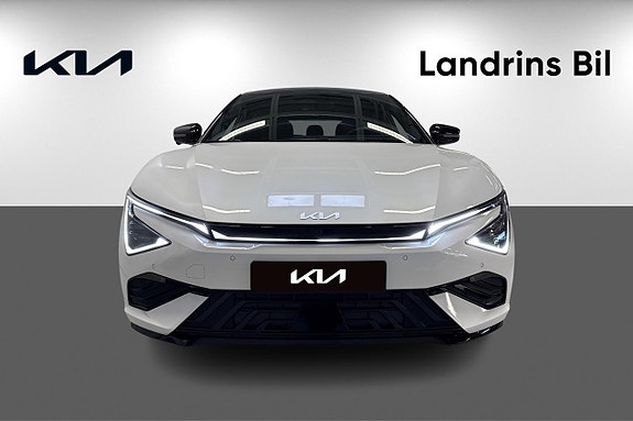 Kia EV6 2 of 25