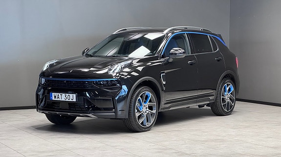 Lynk & Co 01 18 of 24