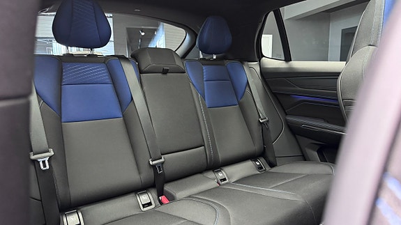 Lynk & Co 01 16 of 24