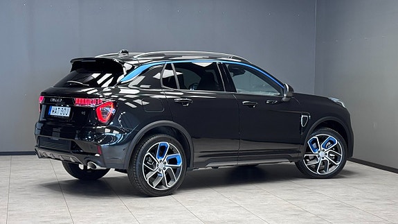 Lynk & Co 01 21 of 24