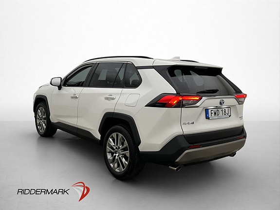 Toyota RAV4 6 of 30