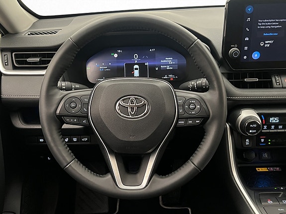 Toyota RAV4 15 of 30