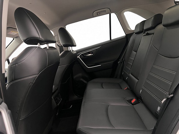 Toyota RAV4 26 of 30