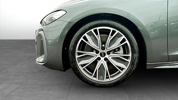 Audi A5 6 of 12