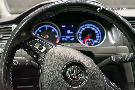 Volkswagen Golf Alltrack 18 of 26