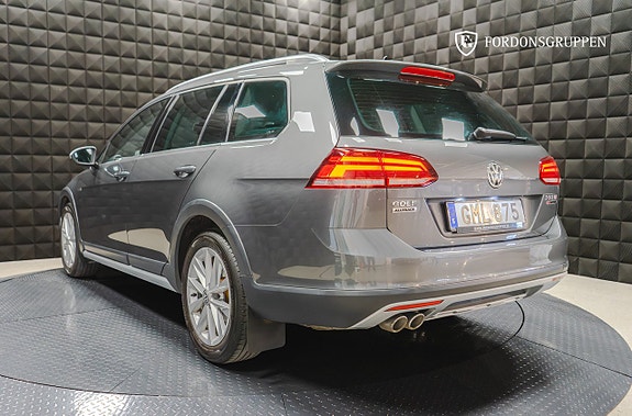 Volkswagen Golf Alltrack 5 of 26
