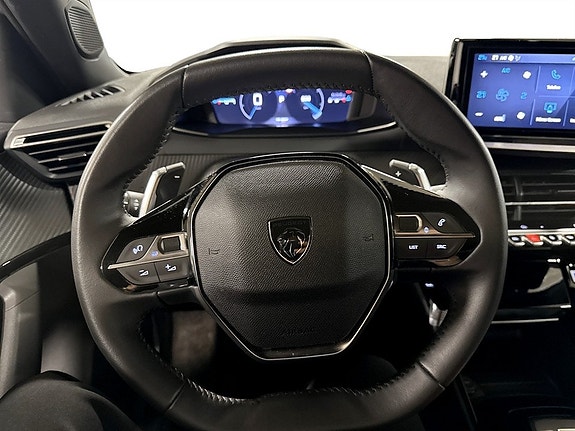 Peugeot 2008 7 of 18