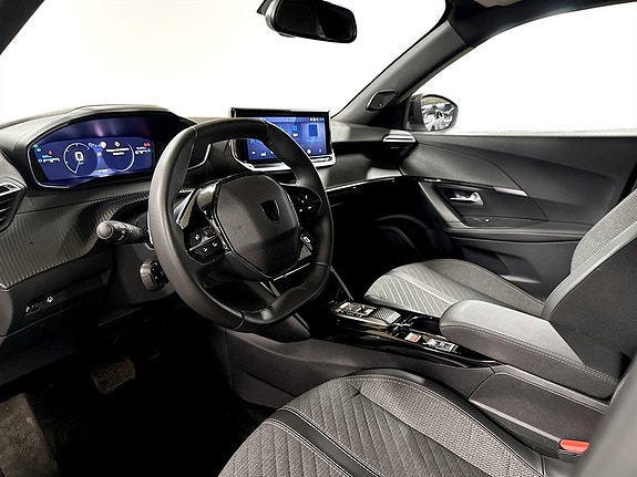 Peugeot 2008 5 of 18