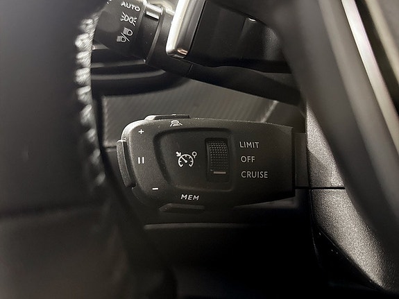 Peugeot 2008 8 of 18