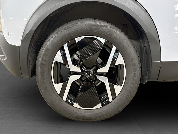 Peugeot 2008 17 of 18