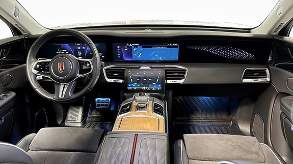 Hongqi E-HS9 4 of 13