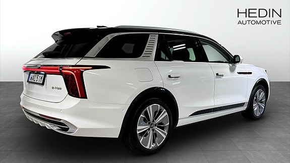Hongqi E-HS9 2 of 13