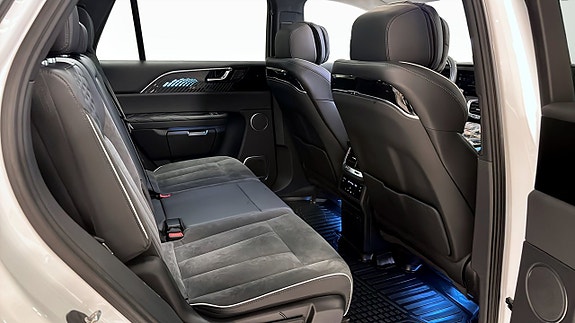 Hongqi E-HS9 5 of 13