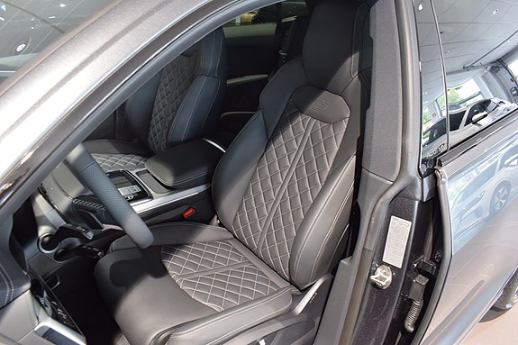 Audi Q8 6 of 8
