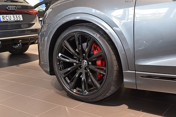 Audi Q8 3 of 8