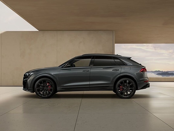 Audi Q8 2 of 6