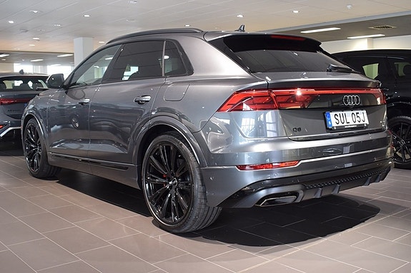 Audi Q8 2 of 8