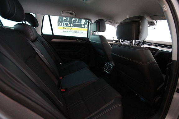 Volkswagen Passat Alltrack 4 of 5