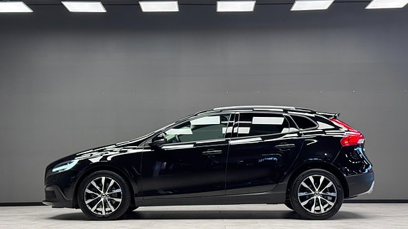Volvo V40 Cross Country 5 of 22