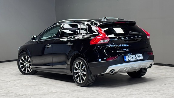 Volvo V40 Cross Country 17 of 22