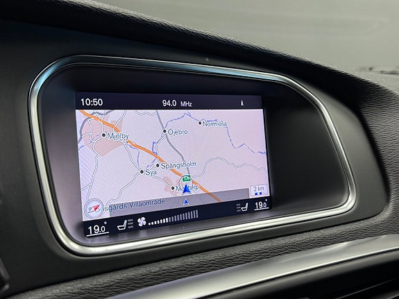 Volvo V40 Cross Country 12 of 22