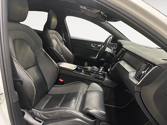 Volvo S60 16 of 26