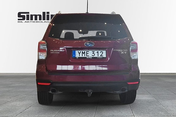 Subaru Forester 4 of 10