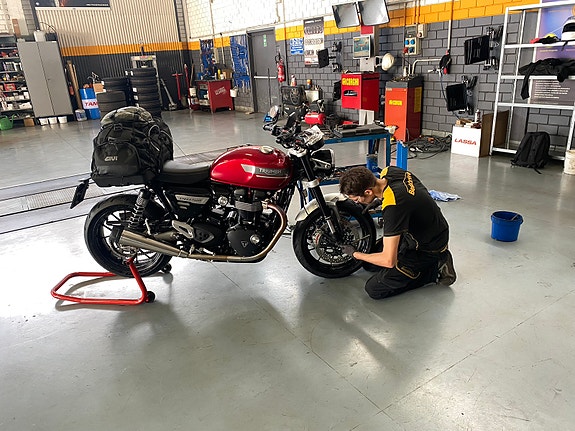 Triumph SPEED TWIN 3 of 3