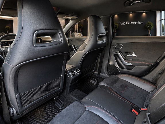 Mercedes-Benz A250 28 of 30