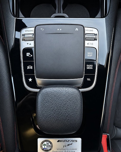 Mercedes-Benz A250 13 of 30