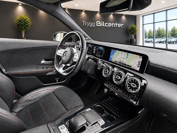 Mercedes-Benz A250 26 of 30