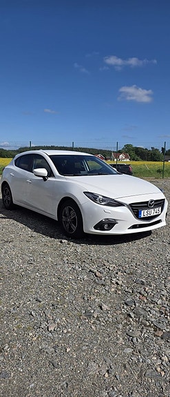 Mazda 3 2 of 11