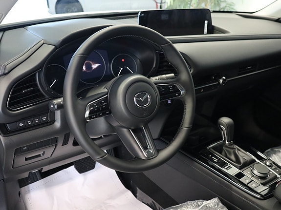 Mazda CX-30 6 of 6