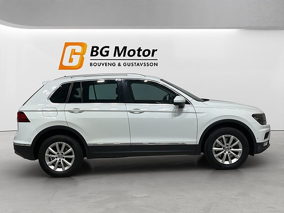 Volkswagen Tiguan 3 of 17