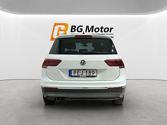 Volkswagen Tiguan 5 of 17