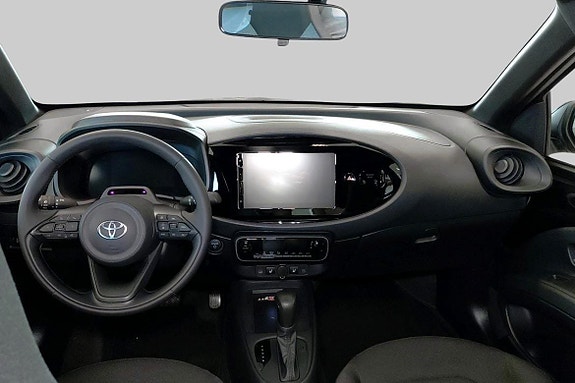 Toyota Aygo X 8 of 10
