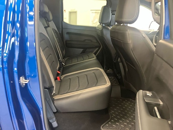 Volkswagen Amarok 14 of 15