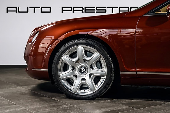 Bentley Continental GTC 9 of 30