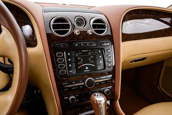 Bentley Continental GTC 25 of 30