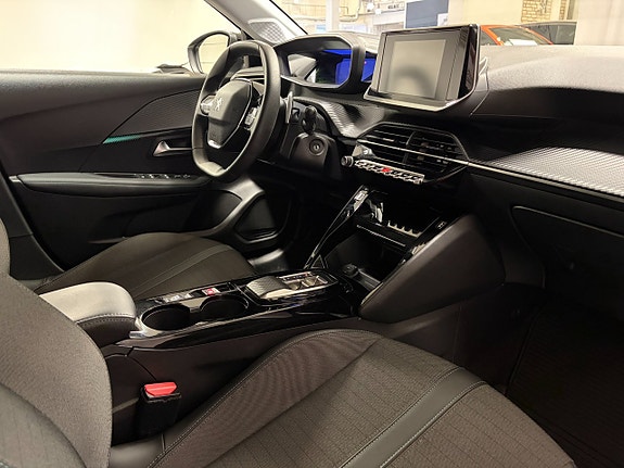 Peugeot 208 9 of 14