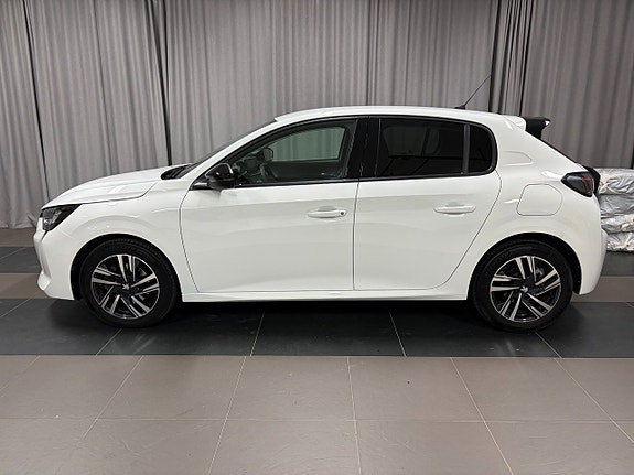 Peugeot 208 2 of 14