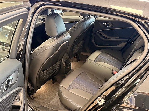 BMW 118d 11 of 14