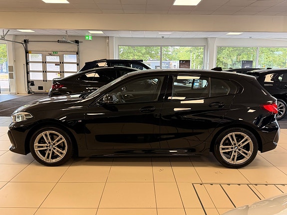 BMW 118d 2 of 14