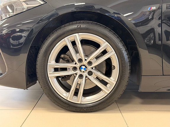 BMW 118d 3 of 14