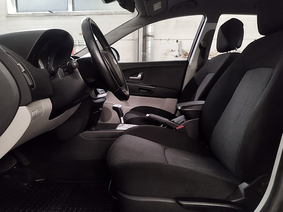 Kia Ceed 10 of 23