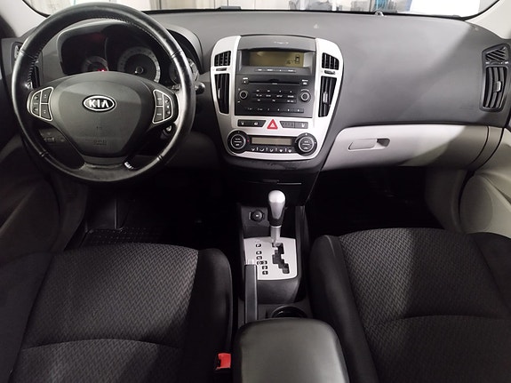 Kia Ceed 8 of 23
