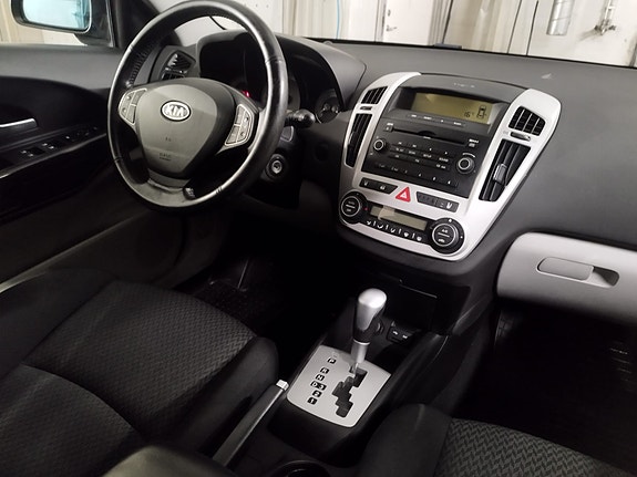 Kia Ceed 9 of 23